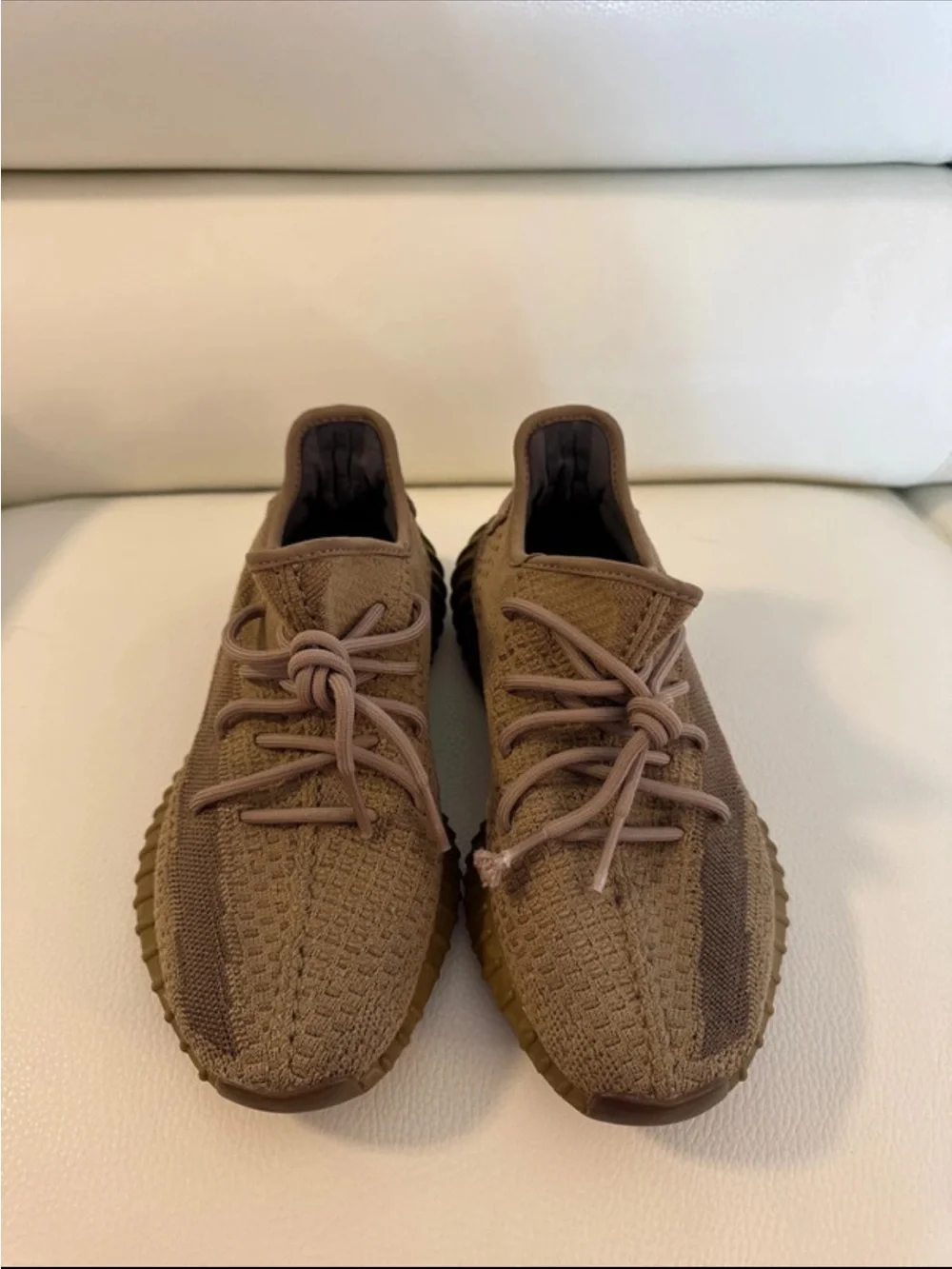 YEEZY WOMEN’S SNEAKERS